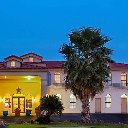 Days Inn By Wyndham Near Seaworld Σαν Αντόνιο Εξωτερικό φωτογραφία