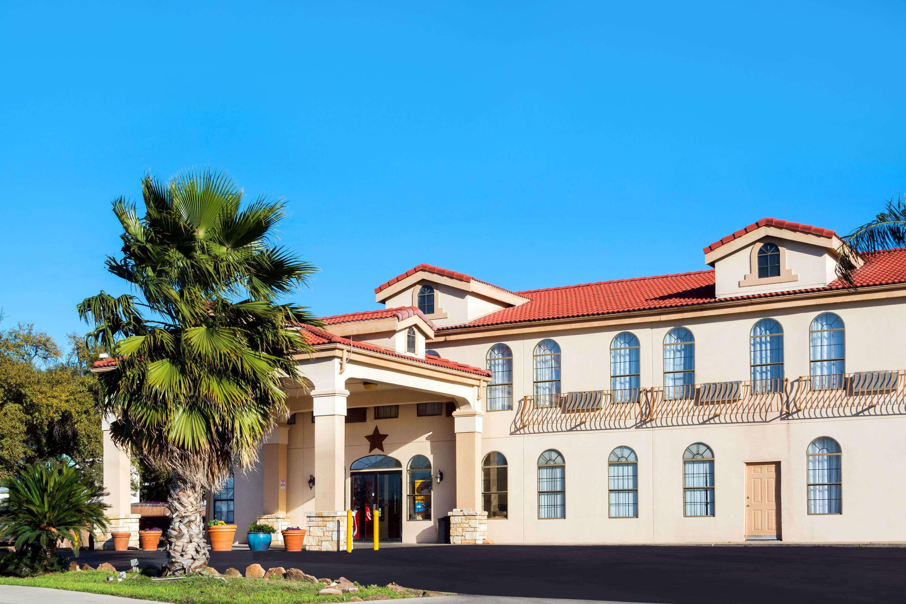 Days Inn By Wyndham Near Seaworld Σαν Αντόνιο Εξωτερικό φωτογραφία