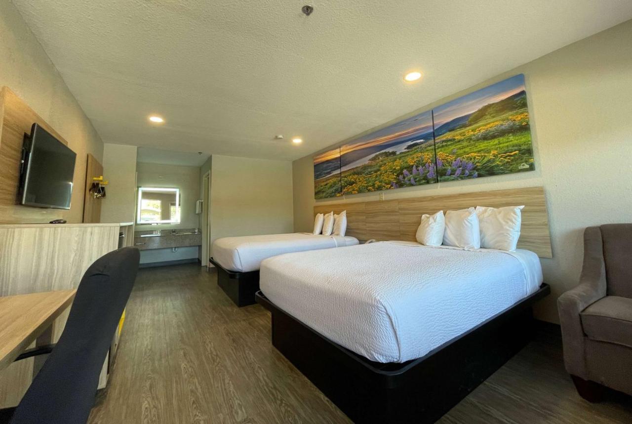 Days Inn By Wyndham Near Seaworld Σαν Αντόνιο Εξωτερικό φωτογραφία