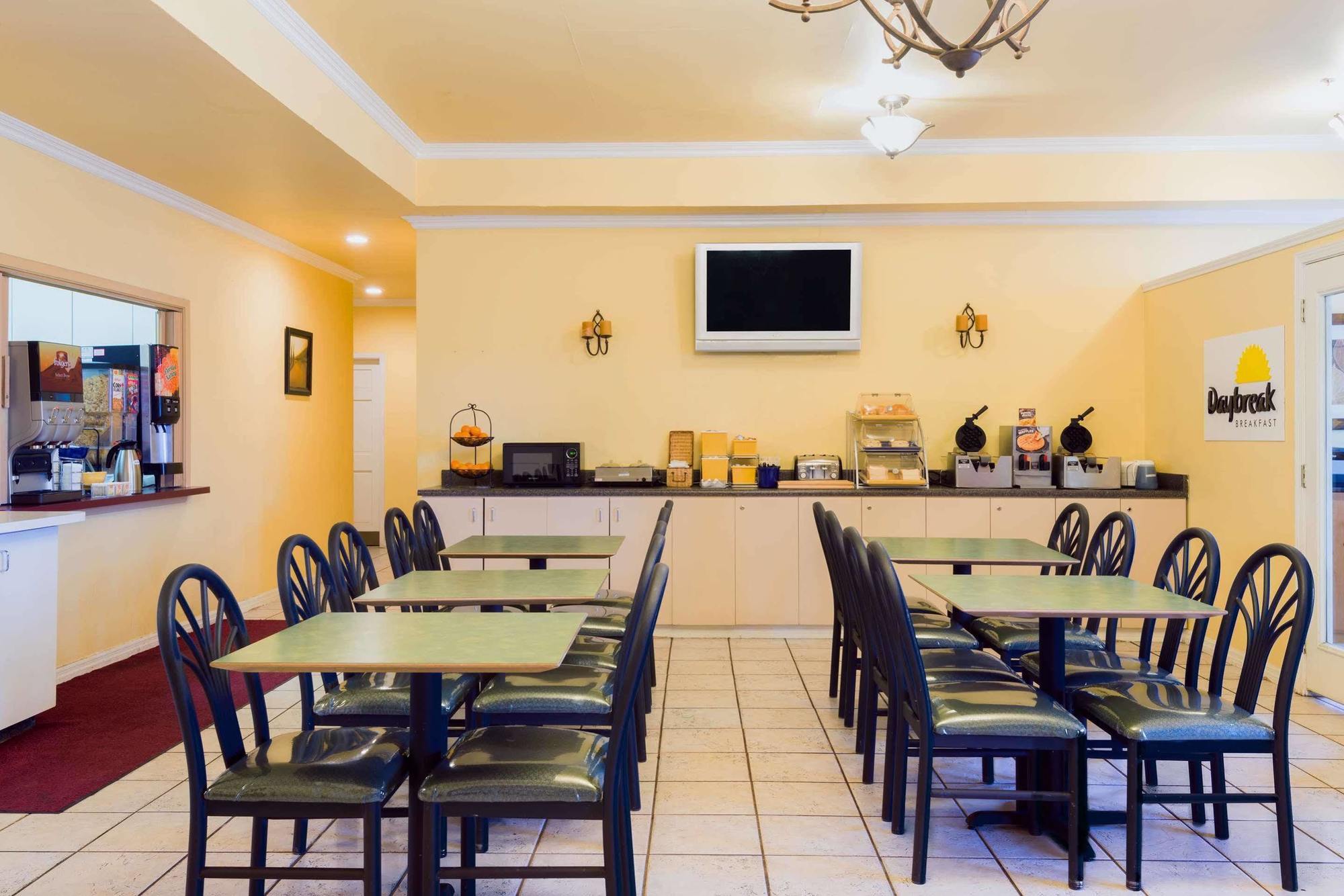 Days Inn By Wyndham Near Seaworld Σαν Αντόνιο Εξωτερικό φωτογραφία