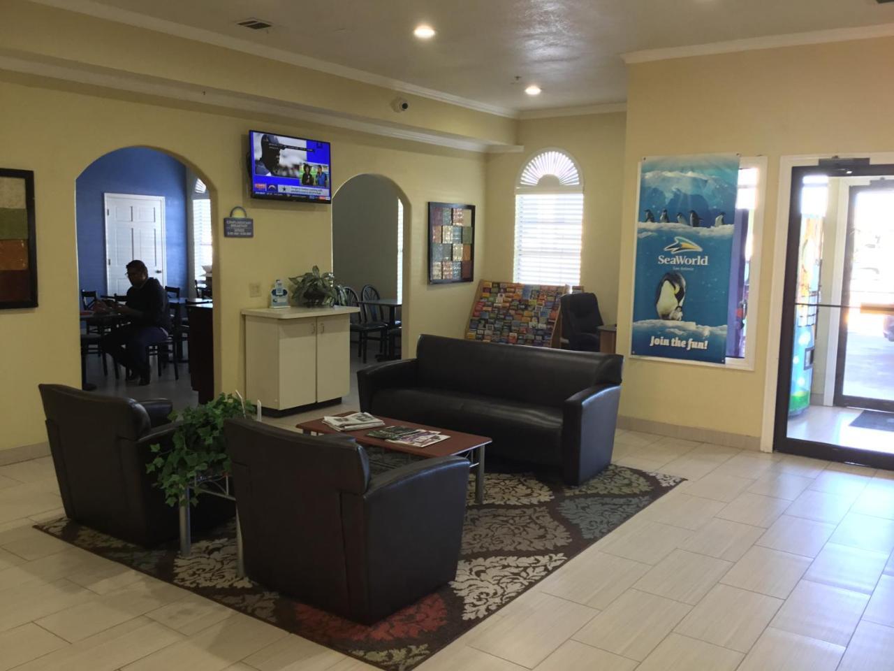 Days Inn By Wyndham Near Seaworld Σαν Αντόνιο Εξωτερικό φωτογραφία