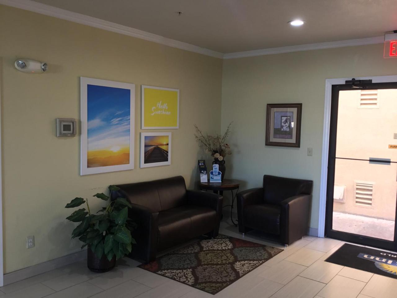 Days Inn By Wyndham Near Seaworld Σαν Αντόνιο Εξωτερικό φωτογραφία